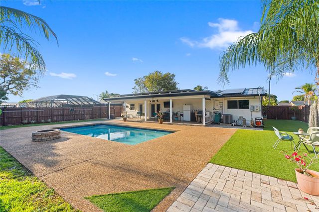 630 NE 23rd Ct, Pompano Beach, FL 33064