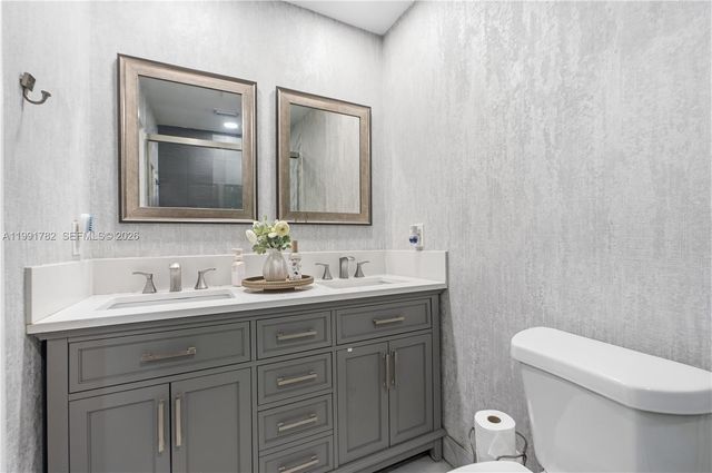 630 NE 23rd Ct, Pompano Beach, FL 33064