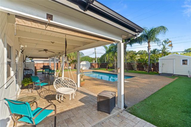 630 NE 23rd Ct, Pompano Beach, FL 33064