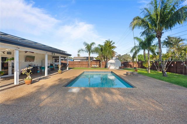 630 NE 23rd Ct, Pompano Beach, FL 33064