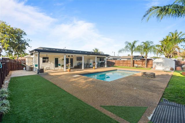 630 NE 23rd Ct, Pompano Beach, FL 33064