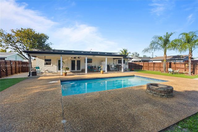 630 NE 23rd Ct, Pompano Beach, FL 33064