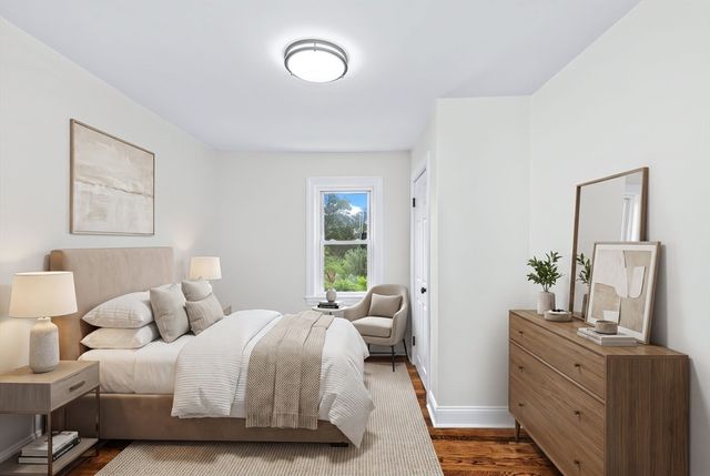 90 W Carpenter St, Attleboro, MA 02703