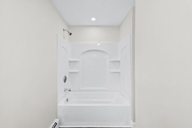 90 W Carpenter St, Attleboro, MA 02703