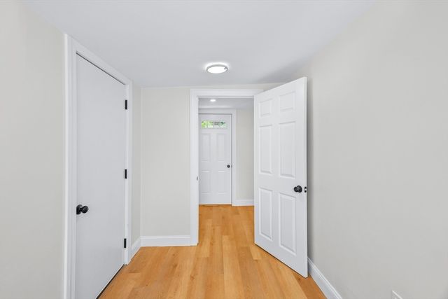 90 W Carpenter St, Attleboro, MA 02703