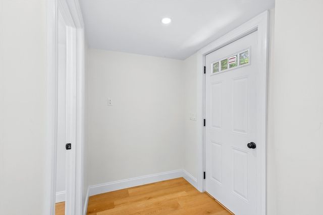 90 W Carpenter St, Attleboro, MA 02703