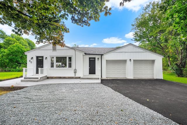 90 W Carpenter St, Attleboro, MA 02703