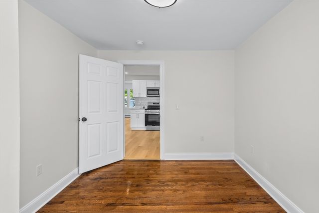 90 W Carpenter St, Attleboro, MA 02703
