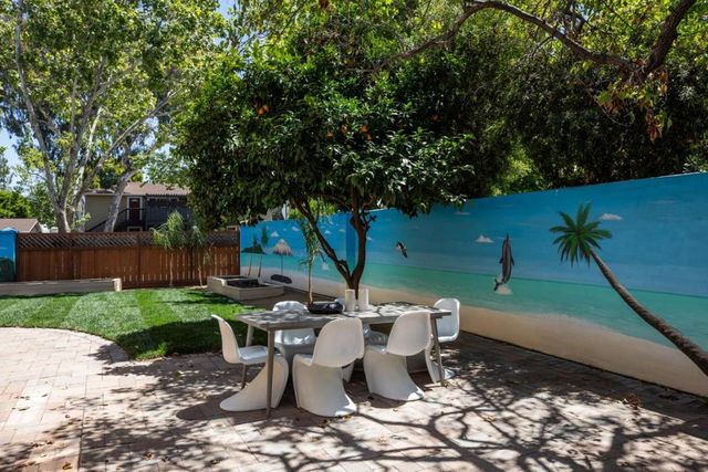 119 Concord Circle, Mountain View, CA 94040