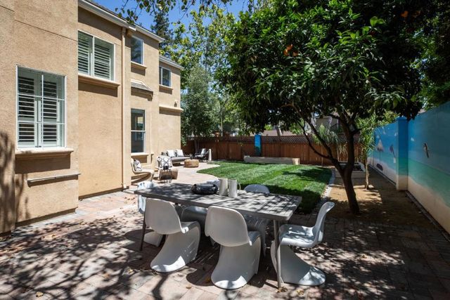 119 Concord Circle, Mountain View, CA 94040