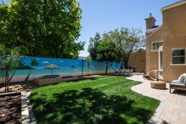 119 Concord Circle, Mountain View, CA 94040