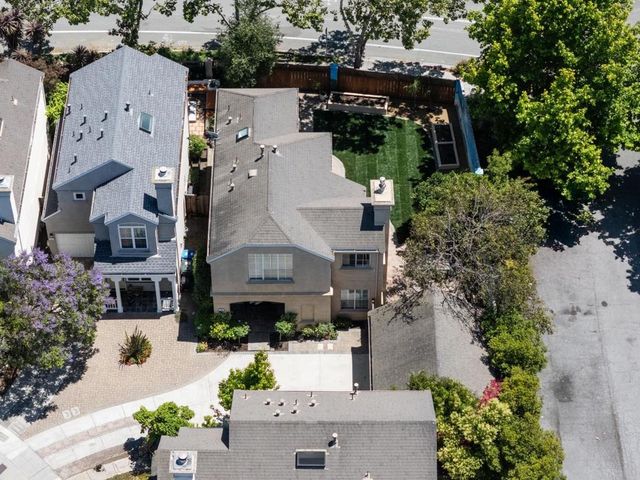 119 Concord Circle, Mountain View, CA 94040