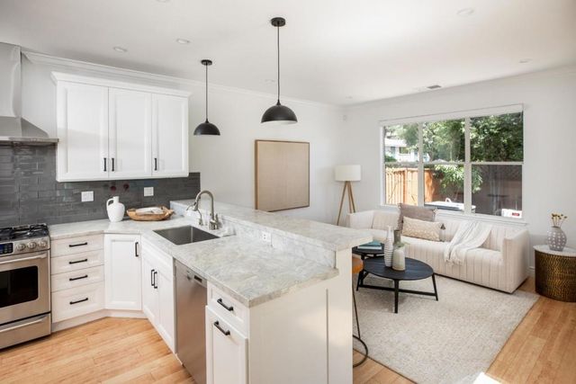 119 Concord Circle, Mountain View, CA 94040