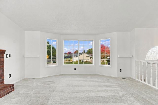9104 N Farmdale St, Spokane, WA 99208