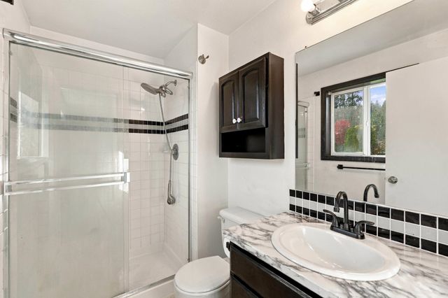 9104 N Farmdale St, Spokane, WA 99208