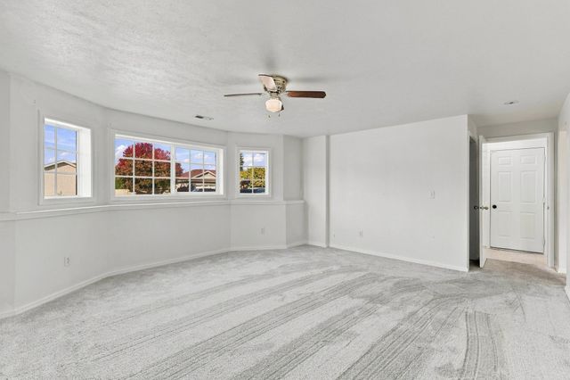 9104 N Farmdale St, Spokane, WA 99208