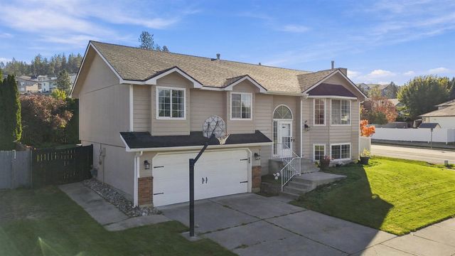 9104 N Farmdale St, Spokane, WA 99208