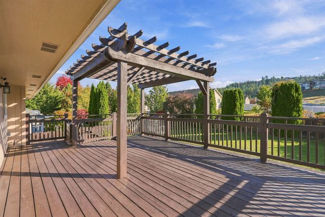 9104 N Farmdale St, Spokane, WA 99208