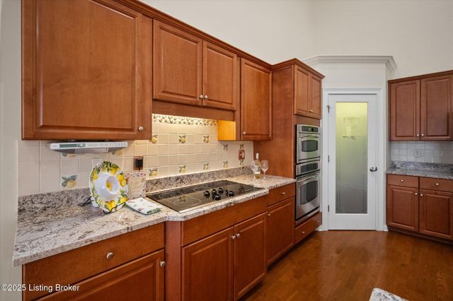 4107 Nicholas Roy Ct, Prospect, KY 40059