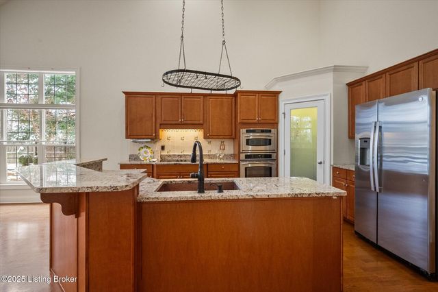 4107 Nicholas Roy Ct, Prospect, KY 40059