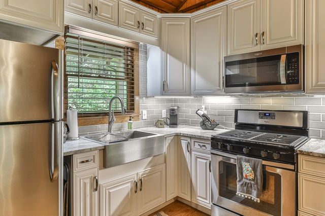 141 Barnes Creek Drive, Ellijay, GA 30540