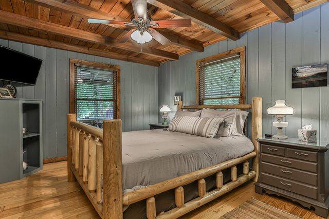 141 Barnes Creek Drive, Ellijay, GA 30540