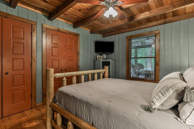 141 Barnes Creek Drive, Ellijay, GA 30540