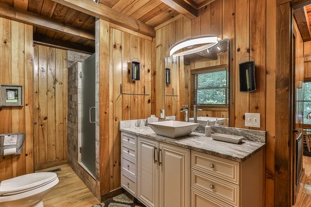 141 Barnes Creek Drive, Ellijay, GA 30540