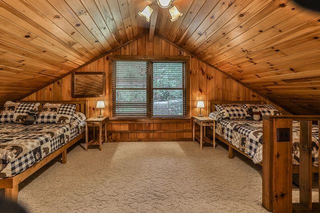 141 Barnes Creek Drive, Ellijay, GA 30540