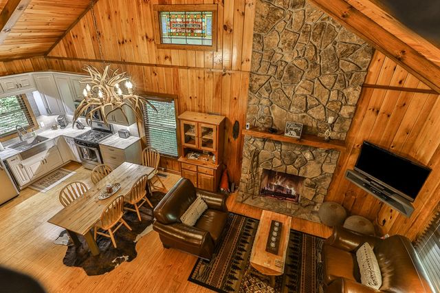 141 Barnes Creek Drive, Ellijay, GA 30540
