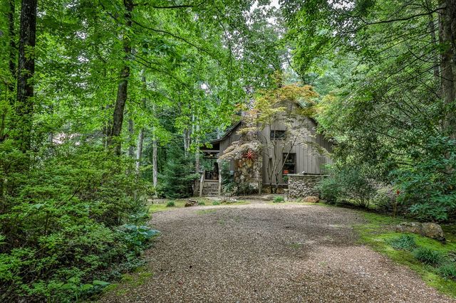 141 Barnes Creek Drive, Ellijay, GA 30540