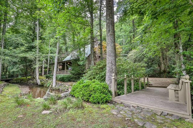 141 Barnes Creek Drive, Ellijay, GA 30540