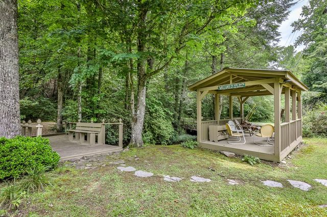 141 Barnes Creek Drive, Ellijay, GA 30540