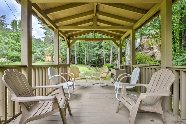 141 Barnes Creek Drive, Ellijay, GA 30540