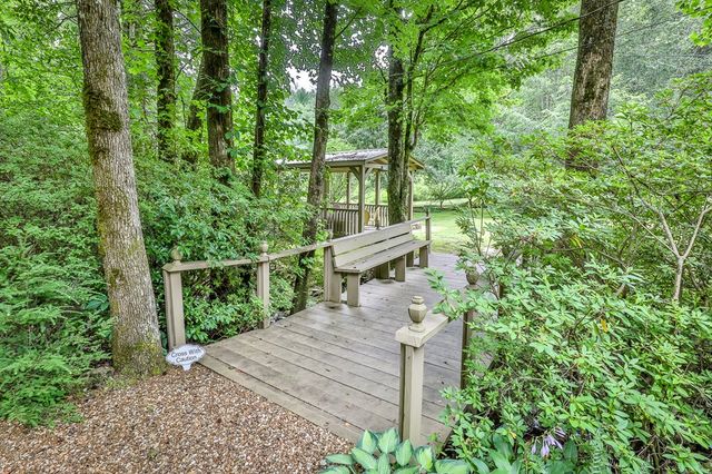 141 Barnes Creek Drive, Ellijay, GA 30540