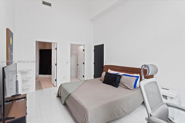 1900 N Bayshore Dr 1016, Miami, FL 33132