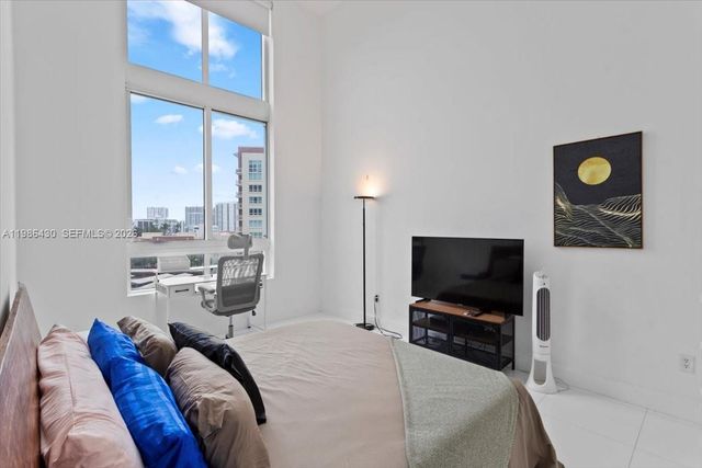 1900 N Bayshore Dr 1016, Miami, FL 33132