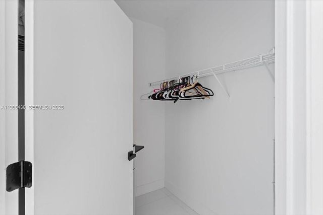 1900 N Bayshore Dr 1016, Miami, FL 33132