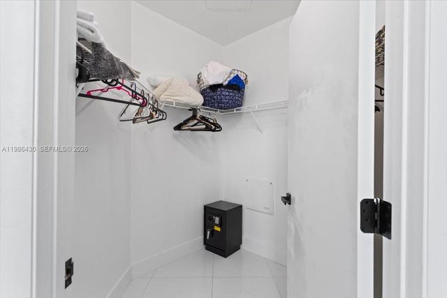 1900 N Bayshore Dr 1016, Miami, FL 33132