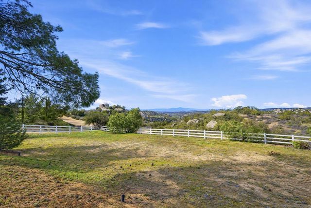 41494 Rolling Hills Drive, Aguanga, CA 92536
