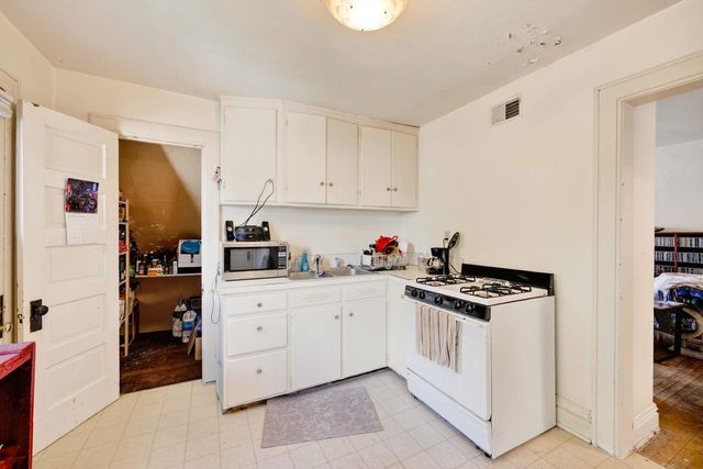 17 N 7th Street, Madison, WI 53704