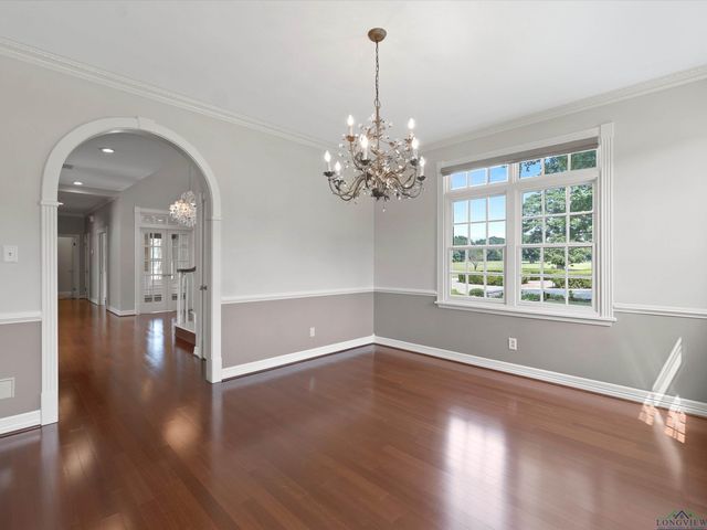 5249 Rosborough Springs Rd, Marshall, TX 75672