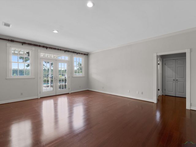 5249 Rosborough Springs Rd, Marshall, TX 75672