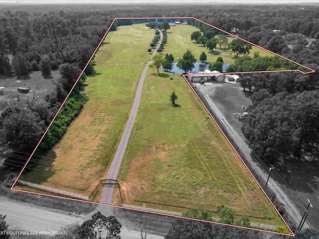 5249 Rosborough Springs Rd, Marshall, TX 75672