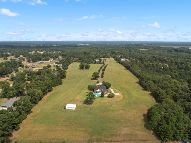 5249 Rosborough Springs Rd, Marshall, TX 75672