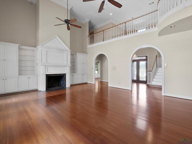5249 Rosborough Springs Rd, Marshall, TX 75672