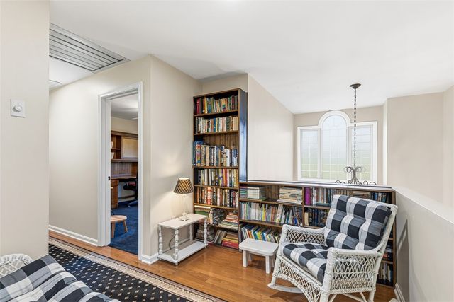 11 Southbury Road, Cumberland, RI 02864