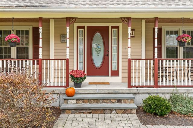 11 Southbury Road, Cumberland, RI 02864