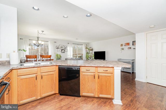 461 WAVERLY WOODS DR, Harrisburg, PA 17110