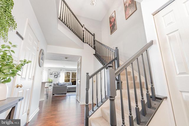 461 WAVERLY WOODS DR, Harrisburg, PA 17110